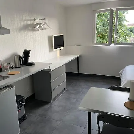 Studio6 Proche Fac Climatise Albi Exterior photo